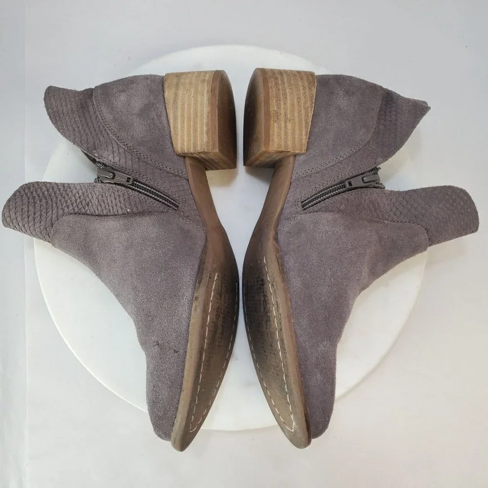 Seychelles score gray